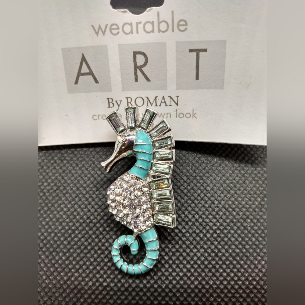 Roman wearable Art seahorse. Nwt
